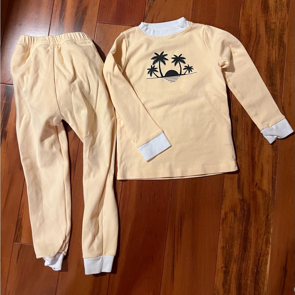 NWT Peejamas pajamas 4t